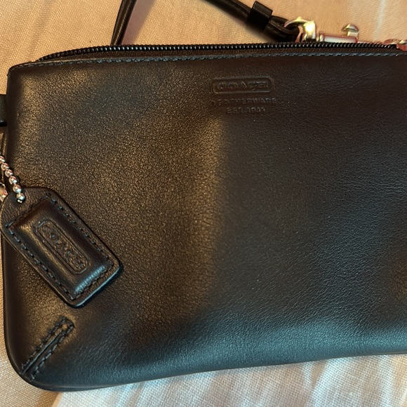 Coach wristlet - Picture 2 of 3